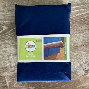 Circo Twin bedskirt